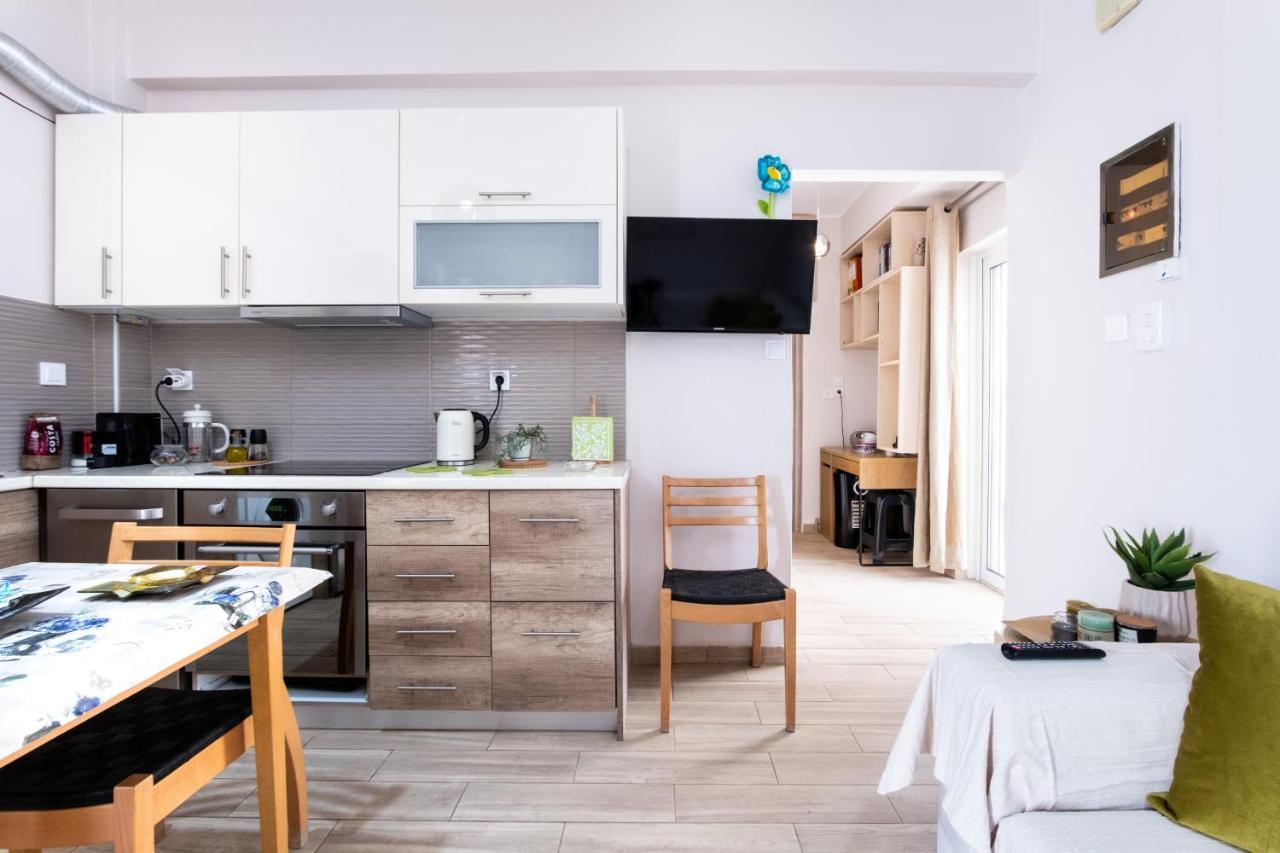 Family Apartment Near Port พีเรียส ภายนอก รูปภาพ