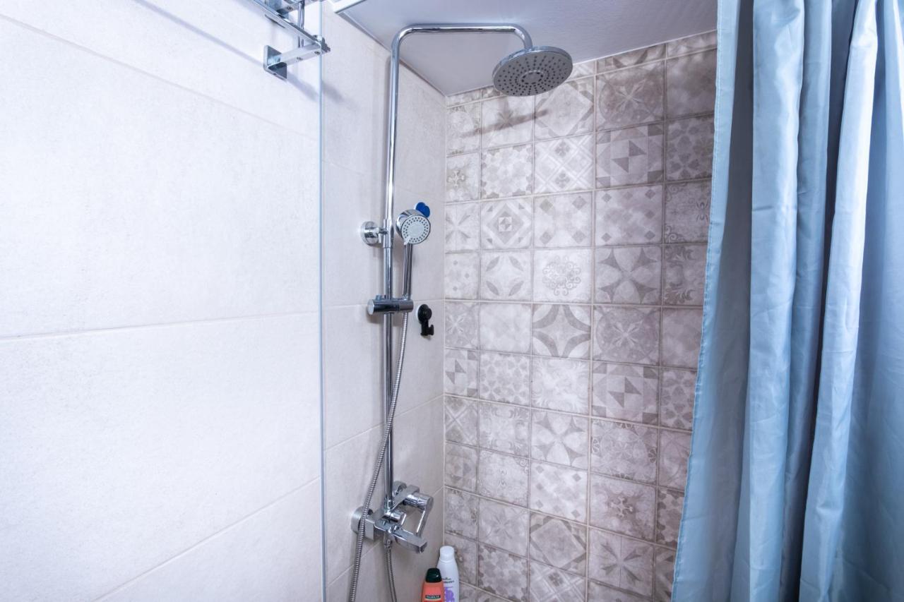 Family Apartment Near Port พีเรียส ภายนอก รูปภาพ